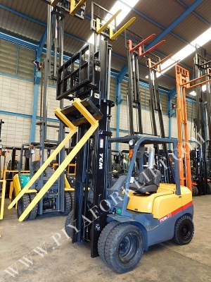 จำหน่ายรถ Forklift TCM FHD30T3