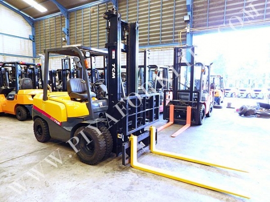จำหน่ายรถ Forklift TCM FHD30T3