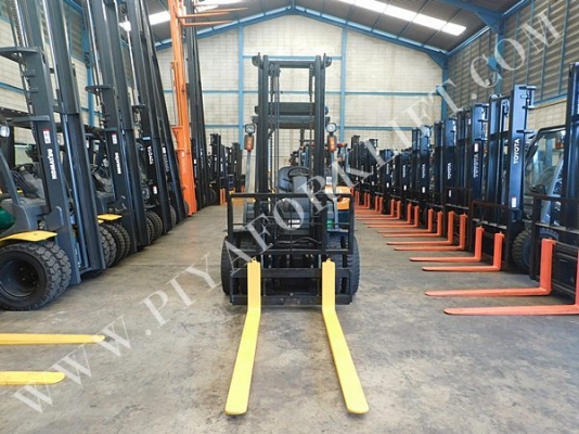 จำหน่ายรถ Forklift TCM FHD30T3