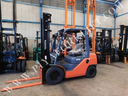 จำหน่ายรถ Forklift TOYOTA 02-8FDL25 ใหม่ป้ายแดง