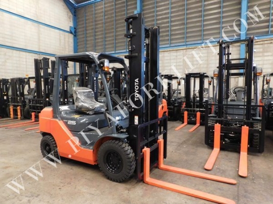 จำหน่ายรถ Forklift TOYOTA 02-8FDL25 ใหม่ป้ายแดง จำหน่ายรถ Forklift TOYOTA 02-8FDL25 ใหม่ป้ายแดง