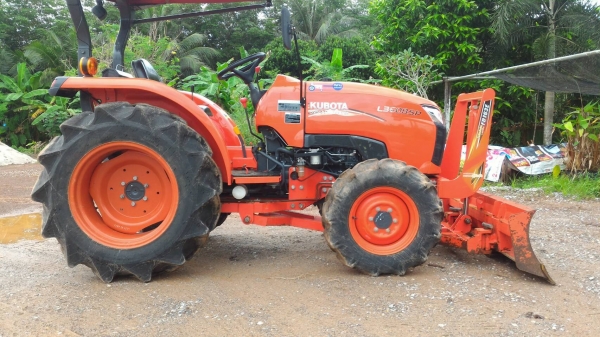 ขายรถไถ KUBOTA L3608 SP รถสวยสภาพเดิมๆ ใช้งานมา 306 ชั่วโมง รับประกันเครื่องยนต์ 500ชั่วโมง หรือ 3 เดือน  ราคา 350,000 บาท อ.แกลง จ.ระยอง DC Tractor Rayong 0818618678,0899347475 https://www.facebook.com/DC-Tractor-Rayong-3071545327&hellip;/shop&hellip; id