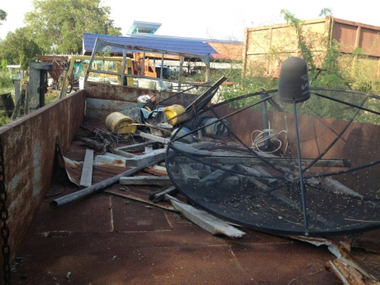 กะบะรถ. 6ล้อใส่อีสุ npr. 115.  กว้าง2.10 ยาว5เมตร 16000