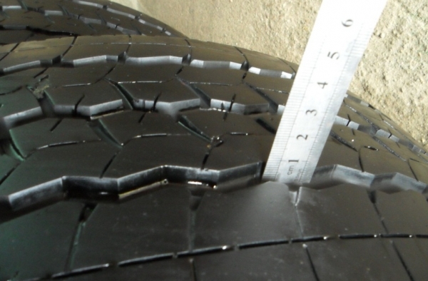 ยางกระบะขอบ15 บริดสโตน215-70-15 ลงพื้นปี15 (4เส้น4,500)ดอกหนา1เซ็น