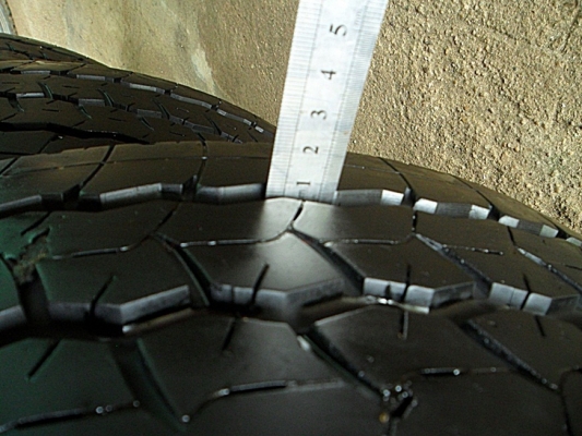 ยางกระบะขอบ15 บริดสโตน215-70-15 ลงพื้นปี15 (4เส้น4,500)ดอกหนา1เซ็น