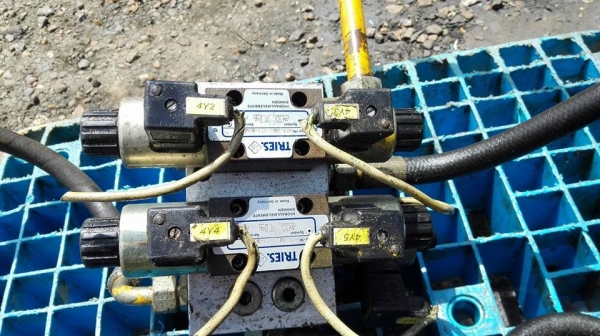 ** SOLD ** มอเตอร์ปั้มไฮดรอลิคเยอรมัน JSB GERMANY 10 HP 380V พร้อมวาล์วคอนโทรลไฟฟ้า เยอรมันทุกชิ้นสวยๆครับ