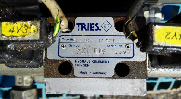 ** SOLD ** มอเตอร์ปั้มไฮดรอลิคเยอรมัน JSB GERMANY 10 HP 380V พร้อมวาล์วคอนโทรลไฟฟ้า เยอรมันทุกชิ้นสวยๆครับ