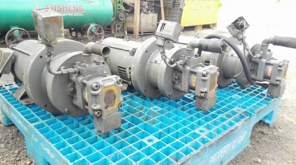 มอเตอร์ปั้มไฮดรอลิคญี่ปุ่น SUMITOMO JAPAN มอเตอร์ Mitsu 7.5 HP ไฟ 200V 3 สาย ลงตู้ญี่ปุ่นสดนอกสวยๆ