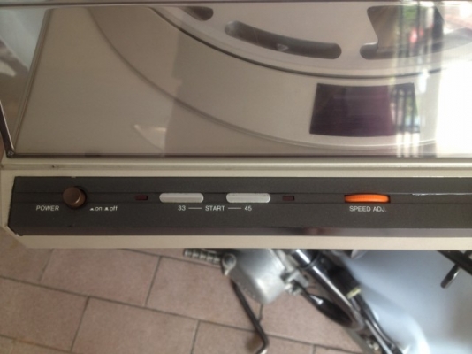 เครื่องเล่นเเผ่นเสียง DENON DP 30L เก่าญี่ปุ่นเเท้สภาพสวยใช้ไฟ 100V