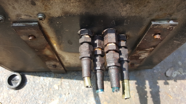 ปั้มไฮดรอลิค 24 v ออก 4 สาย รหัสสินค้า B3 - 8 สอบถามต่อรอง ขายได้ขาย