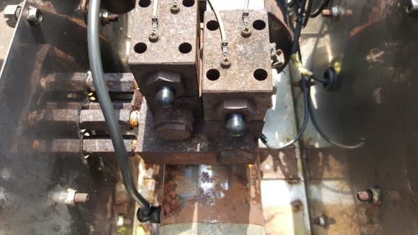 ปั้มไฮดรอลิค 24 v ออก 4 สาย รหัสสินค้า B3 - 8 สอบถามต่อรอง ขายได้ขาย