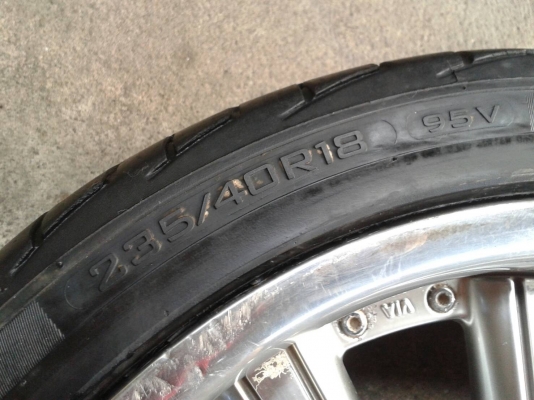 ขอบ18นิ้ว5รู114 พร้อมยาง ชุดนี้ ราคา 7900 บาท