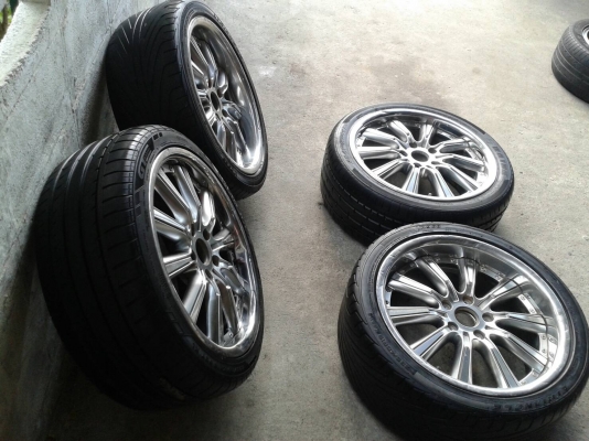 ขอบ18นิ้ว5รู114 พร้อมยาง ชุดนี้ ราคา 7900 บาท