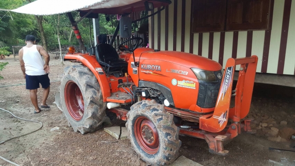 Kubota L3608 ปี55 หาง5 โรตารี่ ใบดัน ชั่วโมงน้อย สีเดิมบางนาบวช เล่มพร้อมโอน
