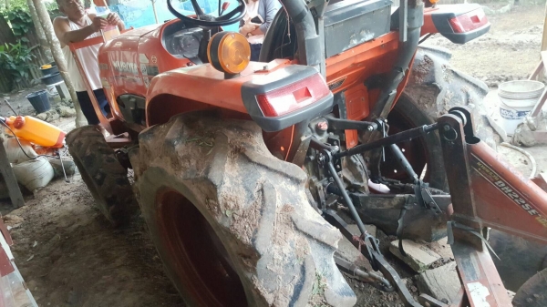 Kubota L3608 ปี55 หาง5 โรตารี่ ใบดัน ชั่วโมงน้อย สีเดิมบางนาบวช เล่มพร้อมโอน