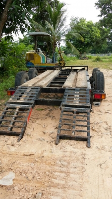 ขาย 380,000 KOMATSU pc 38 uu   พร้อมเทนเลอร์ลากอย่างดีเพลาใหญ่ รถสวยพร้อมใช้ทั้งรถและหางลาก 090-772-3710 090-772-3708