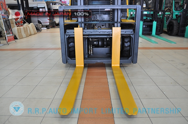 ขายรถโฟล์คลิฟท์มือสอง KOMATSU FG30T-16-732273 ราคา 395,000 บาท นำเข้าจากประเทศญี่ปุ่น 100\% ไม่เคยใช้งานในไทย