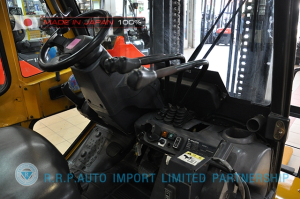 ขายรถโฟล์คลิฟท์มือสอง KOMATSU FG30T-16-732273 ราคา 395,000 บาท นำเข้าจากประเทศญี่ปุ่น 100\% ไม่เคยใช้งานในไทย