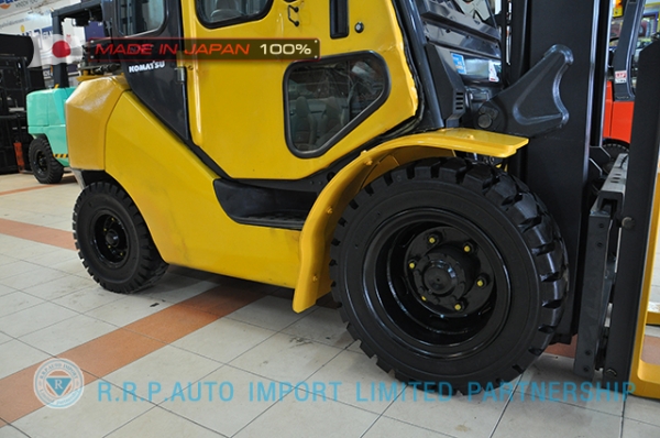 ขายรถโฟล์คลิฟท์มือสอง KOMATSU FG30T-16-732273 ราคา 395,000 บาท นำเข้าจากประเทศญี่ปุ่น 100\% ไม่เคยใช้งานในไทย