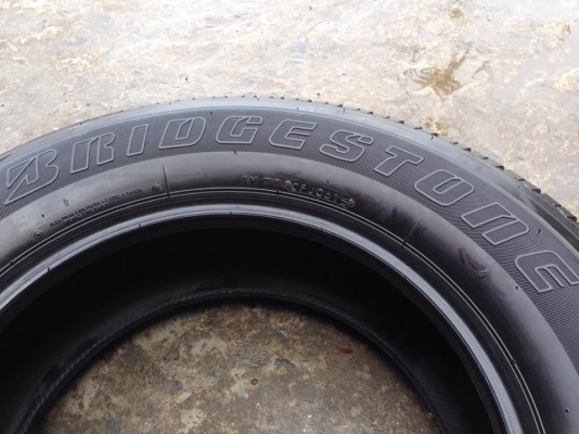 ยาง Bridgstone 265-65-17 ปี 15 ครบชุด 4 เส้น 6500  สภาพสวยๆไม่บวมไม่กินข้าง ดอกยางเหลือเยอะเอาไปวิ่งกันใด้อีกยาวค่ะ