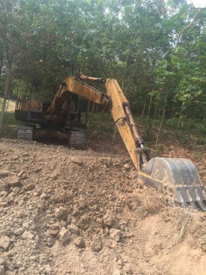 ขาย 355,000 KOMATSU PC120-3 เครื่องดี ปั้มดี โช่หนา ช่วงล่างเต็ม เอกสารเล่มทะเบียนรถพร้อมใช้ 090-772-3710 090-772-3708 ขาย 355,000 KOMATSU PC120-3 เครื่องดี ปั้มดี โช่หนา ช่วงล่างเต็ม เอกสารเล่มทะเบียนรถพร้อมใช้ 090-772-3710 090-772-3708