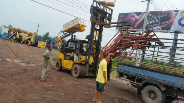 tractor-backhoe ได้จัดส่ง แขนขุด บุ้งกี๋ สำหรับรถตัก รถไถนา ไปกาญจนบุรีครับ ขอบคุณครับ tractor-backhoe ได้จัดส่ง แขนขุด บุ้งกี๋ สำหรับรถตัก รถไถนา ไปกาญจนบุรีครับ ขอบคุณครับ