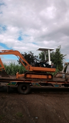 ขายแล้วครับขอบคุณช่างโยธา อ.บ.ต อ.แม่วงค์ ขออภัยด้วยท่านที่นัดไวหลายวันครับแบคโฮ PC 20 - 6 KOMATSU เครื่องเดิมไม่หลวมนิม 3D84-1A เครื่องไม่มีรอยซ่อม ปั้มเฟือง3ตอน แรงเร็ว เอวแน่นไม่หลวม แทรก.ลอเลอร์,ล้อนำ แน่น