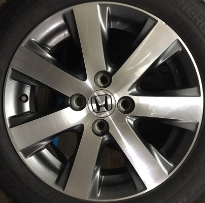 แม็ก Honda พร้อมยาง 175-65-15 แม็ก Honda พร้อมยาง 175-65-15