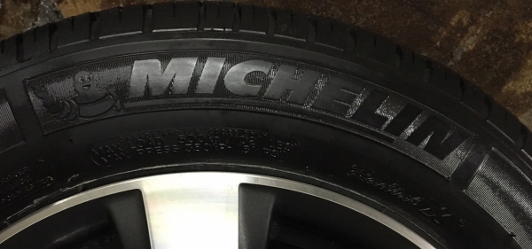 แม็ก Honda พร้อมยาง 175-65-15 แม็ก Honda พร้อมยาง 175-65-15