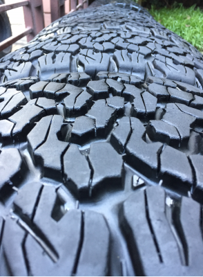 ยาง All BF Goodrich KO2 265 75 16 ปี15 ดอกเต็ม ติดหนวด ไม่มีปะ ราคาไม่แพง