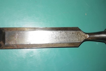 ขายสิ่ว1"ตราเรือใบ ด้ามพลาสติกมือสองสภาพดี ขายสิ่ว1"ตราเรือใบ ด้ามพลาสติกมือสองสภาพดี