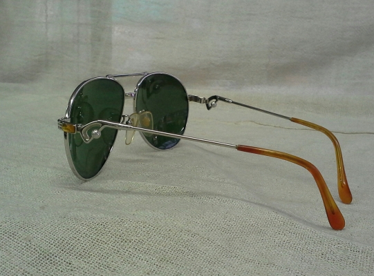 แว่นตายุค 1980s เก่าเก็บ! 'เทพบุตรชาละวันแห่งลุ่มแม่น้ำเอะโดะ' Vintage CROCODILE handmade แว่นตายุค 1980s เก่าเก็บ! 'เทพบุตรชาละวันแห่งลุ่มแม่น้ำเอะโดะ' Vintage CROCODILE handmade