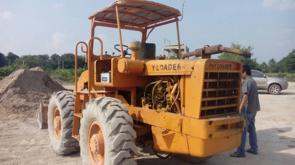 ขายKOMATSU JH30Bสภาพดีพอใช้. ทำงานทุกวัน ราคา265,000บ. สนใจติดต่อ 0835601591 หรือ 0903494058