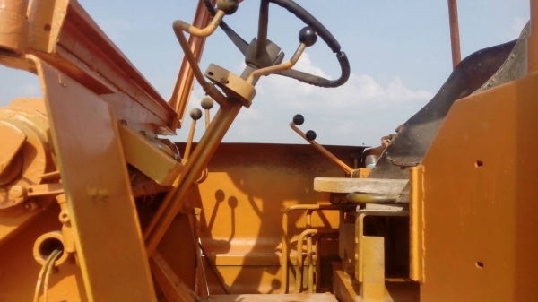 ขายKOMATSU JH30Bสภาพดีพอใช้. ทำงานทุกวัน ราคา265,000บ. สนใจติดต่อ 0835601591 หรือ 0903494058