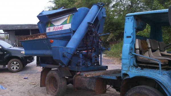 ขายรถนวดข้าว