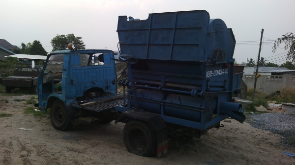 ขายรถนวดข้าว