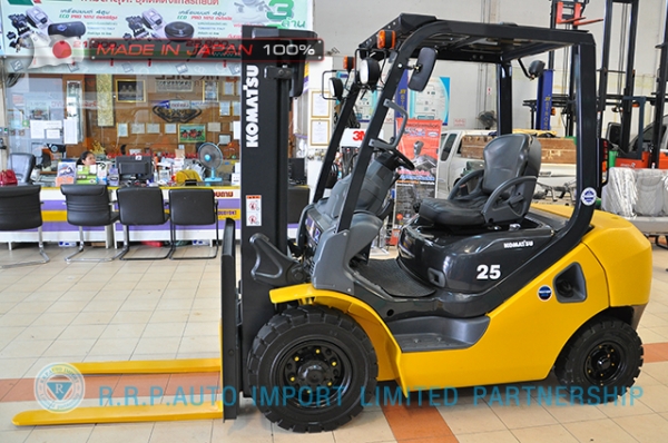 ขายรถโฟล์คลิฟท์มือสอง KOMATSU FD25C-16-731295 ราคา 355,000 บาท นำเข้าจากประเทศญี่ปุ่น 100\% ไม่เคยใช้งานในไทย