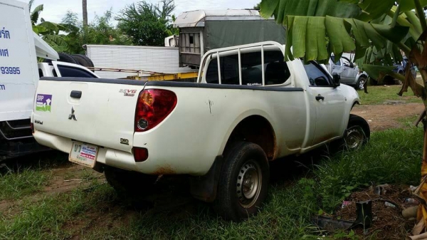 ขายรถอุบัติเหตุ TRITON ตอนเดียว 2013 พร้อมเล่มทะเบียน