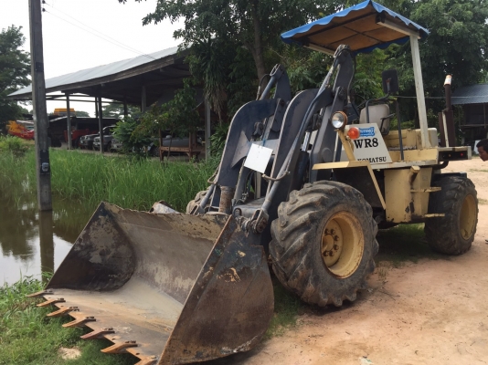 ขายรถตักโคมัสซุ WR8-1 ตัก 1คิว ด่วนๆๆ