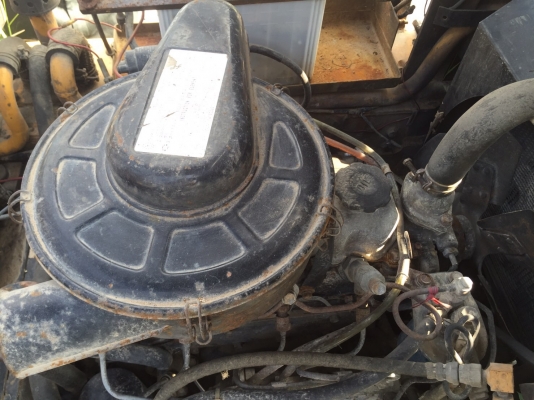 ขายรถตัก โคมัสซุ SD10-3เครื่องดีเซล เกียณ์ธรรมดา พวงมาลัยเพาเวอร์ รถพร้อมใช้ เดิมๆๆจากนอก เครื่องดีมาก ระบบไฮดรอลิคดี ไม่รั่วไม่ซึม