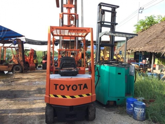 รถยกTOTOTA 4 FB 20 2ตันงาสไลด์ สูง4เมตร พร้อมตู้ชาร์จ รถยกTOTOTA 4 FB 20 2ตันงาสไลด์ สูง4เมตร พร้อมตู้ชาร์จ