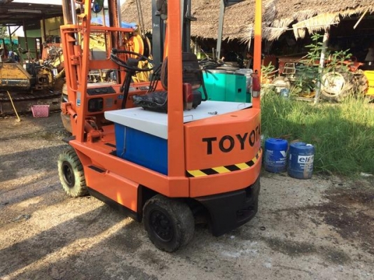 รถยกTOTOTA 4 FB 20 2ตันงาสไลด์ สูง4เมตร พร้อมตู้ชาร์จ รถยกTOTOTA 4 FB 20 2ตันงาสไลด์ สูง4เมตร พร้อมตู้ชาร์จ