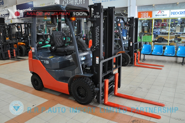 ขายรถโฟล์คลิฟท์มือสอง TOYOTA รุ่น 8FGL15-30983 ราคา 275,000 บาท นำเข้าจากประเทศญี่ปุ่น 100\% ไม่เคยใช้งานในไทย