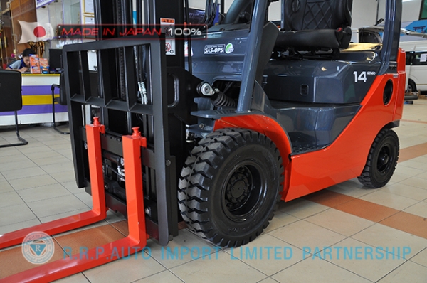 ขายรถโฟล์คลิฟท์มือสอง TOYOTA รุ่น 8FD14-11009 ราคา 315,000 บาท นำเข้าจากประเทศญี่ปุ่น 100\% ไม่เคยใช้งานในไทย