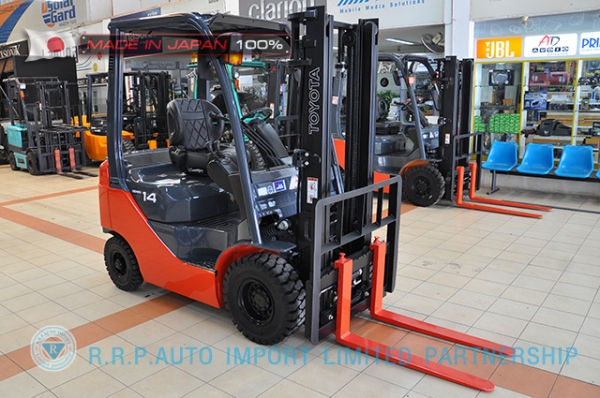 ขายรถโฟล์คลิฟท์มือสอง TOYOTA รุ่น 8FD14-11009 ราคา 315,000 บาท นำเข้าจากประเทศญี่ปุ่น 100\% ไม่เคยใช้งานในไทย