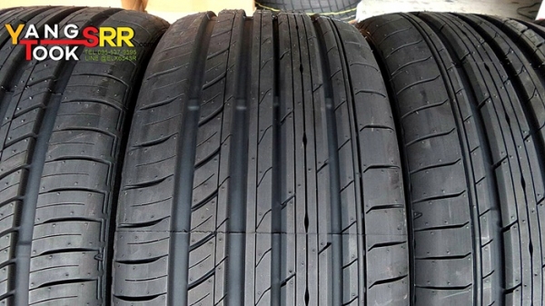 TOYO C1S 235/45R17 ปี16 ราคาพิเศษ