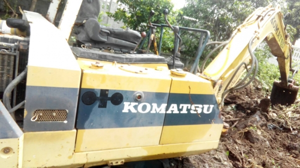 รถแบคโฮ komatsu PC 40-6 รถแบคโฮ komatsu PC 40-6