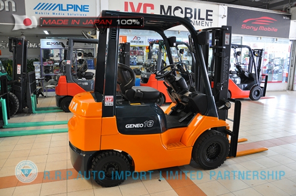 ขายรถโฟล์คลิฟท์มือสอง TOYOTA รุ่น 7FD18-18583 ราคา 295,000 บาท นำเข้าจากประเทศญี่ปุ่น 100\% ไม่เคยใช้งานในไทย