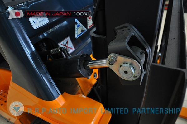 ขายรถโฟล์คลิฟท์มือสอง TOYOTA รุ่น 7FD18-18583 ราคา 295,000 บาท นำเข้าจากประเทศญี่ปุ่น 100\% ไม่เคยใช้งานในไทย