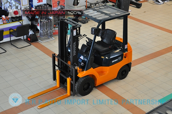 ขายรถโฟล์คลิฟท์มือสอง TOYOTA รุ่น 7FD18-18583 ราคา 295,000 บาท นำเข้าจากประเทศญี่ปุ่น 100\% ไม่เคยใช้งานในไทย